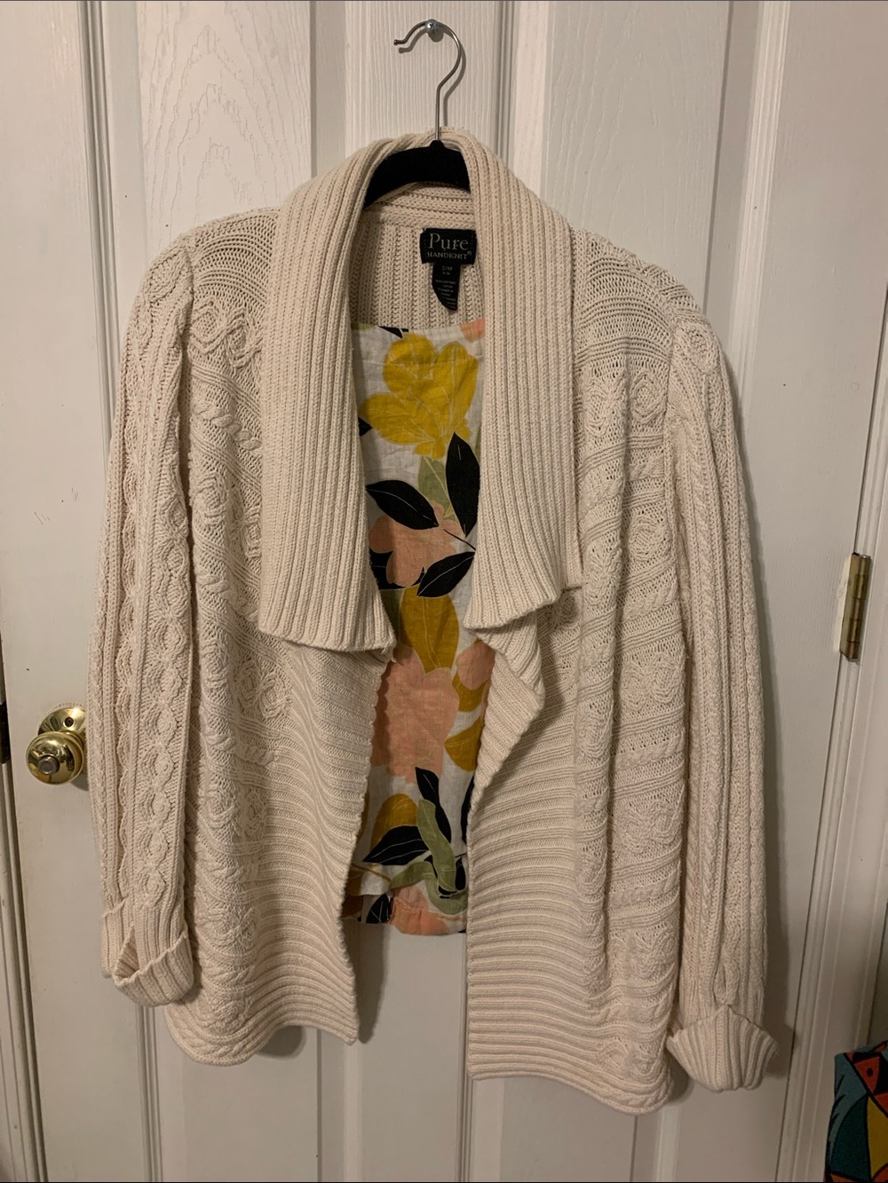 Rachel Zoe Linen Boxy Top with button up back in floral print  -  size M - Picture 7 of 7